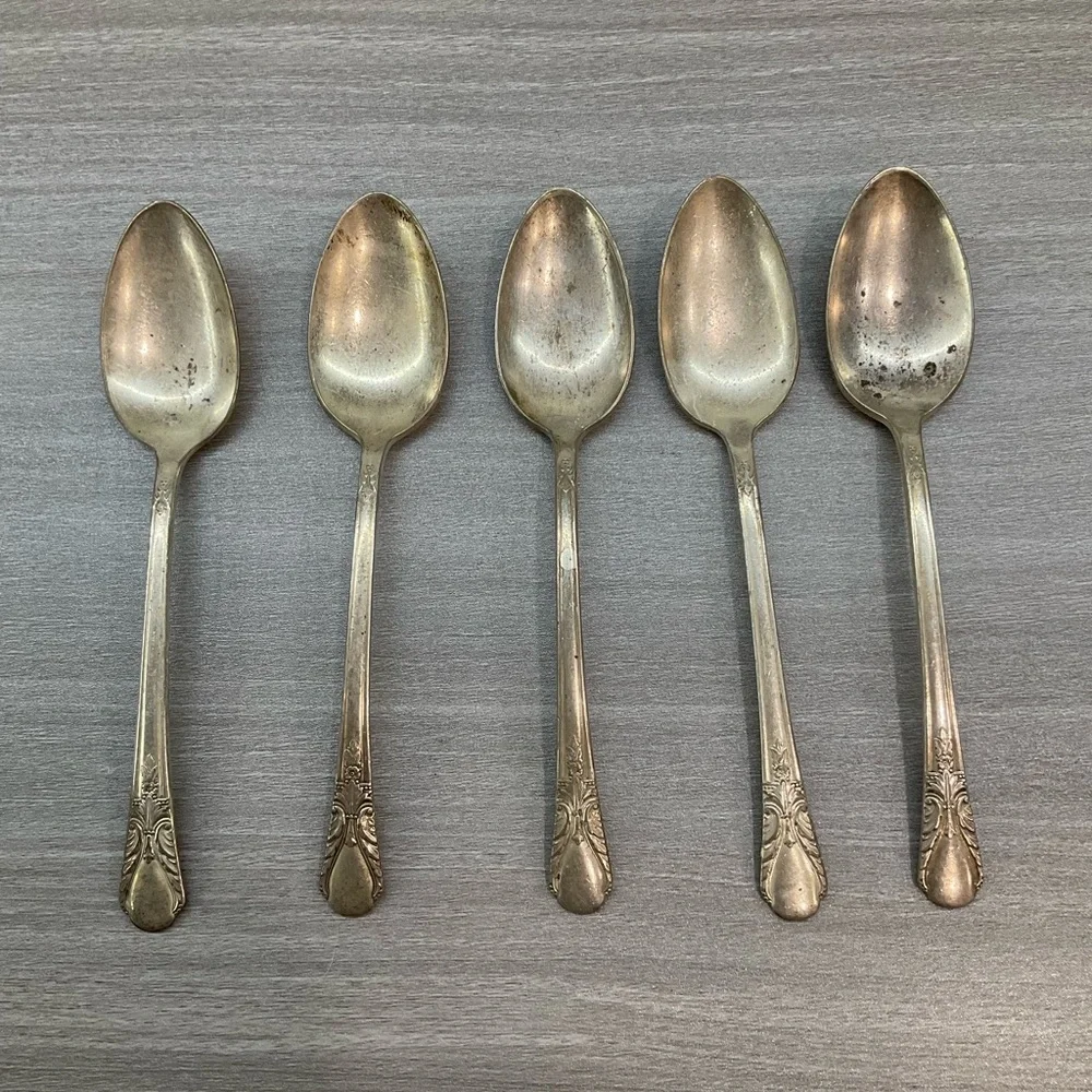VINTAGE 5 SILVER PLATE TEASPOONS WILLIAM‎ ROGERS MFG CO